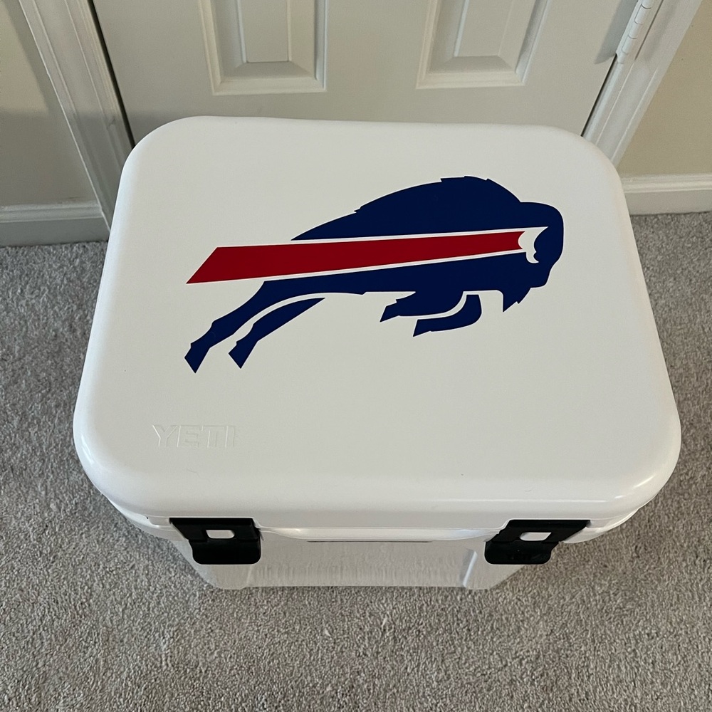 Yeti Roadie 48 White Cooler Buffalo Bills Logo